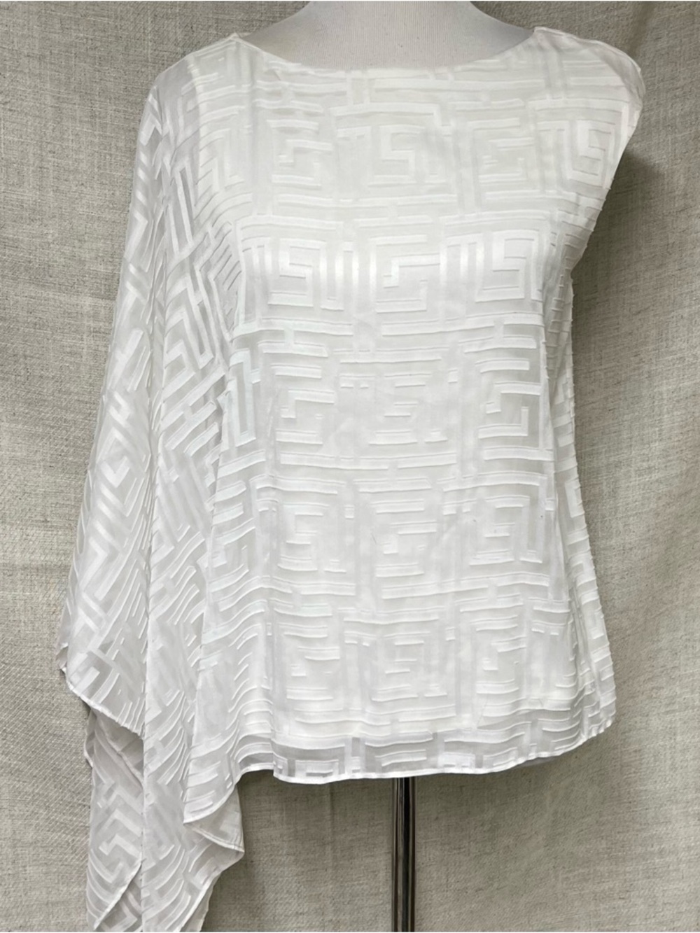 White Geo-Texture Asymmetric Women’s Top
